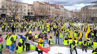 Revivez Lacte Xvii De La Manifestation Des Gilets Jaunes Au